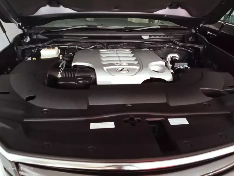 Lexus LX 570   - 2018