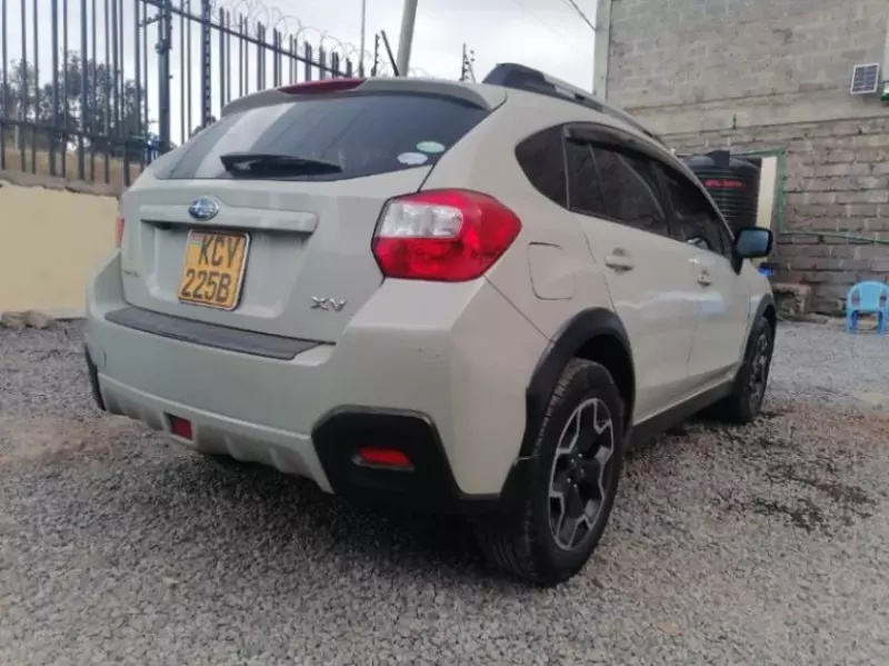 Subaru Outback   - 2012