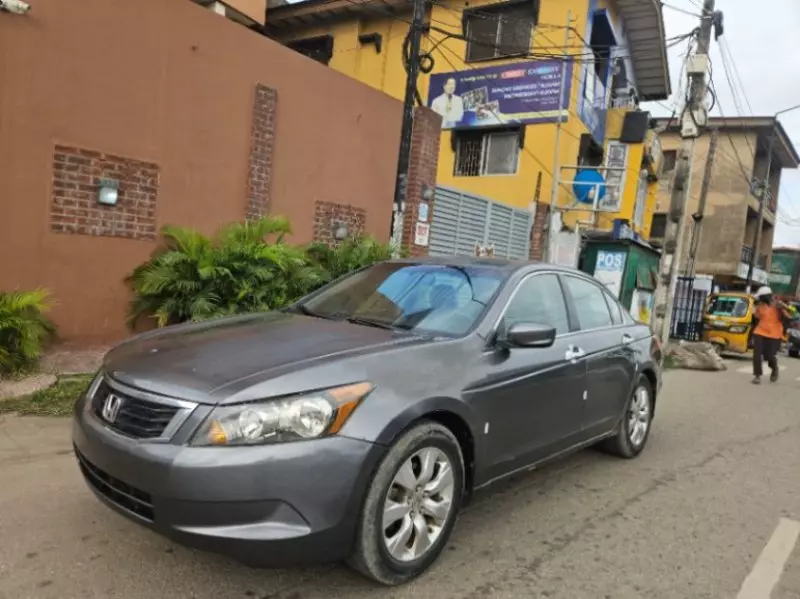 Honda Accord   - 2009