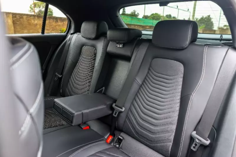 Mercedes-Benz 1017A   - 2018