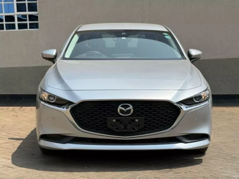 Mazda 3   - 2019