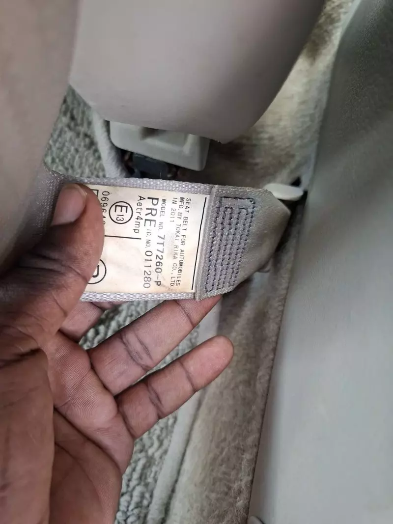 Toyota Premio    - 2011