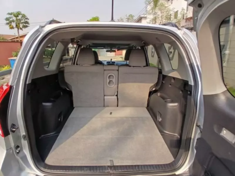 Toyota RAV 4   - 2012