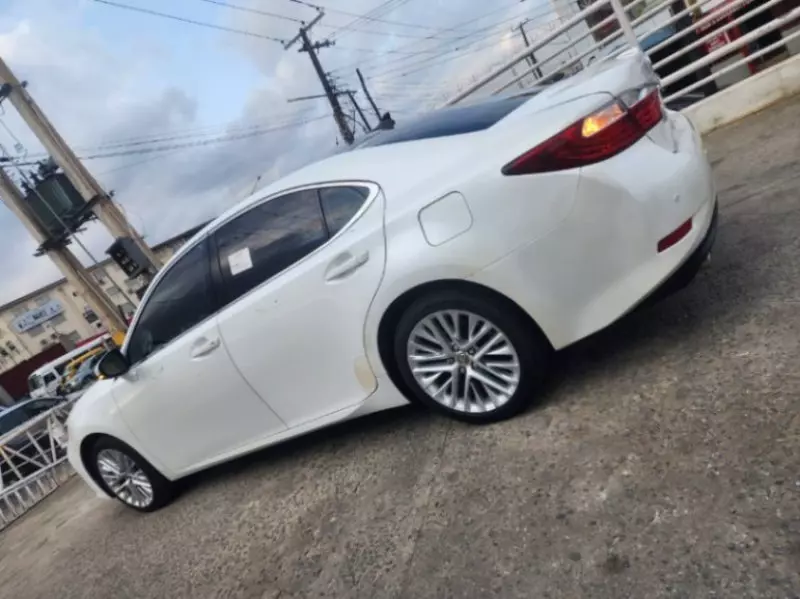 Lexus ES 350   - 2015