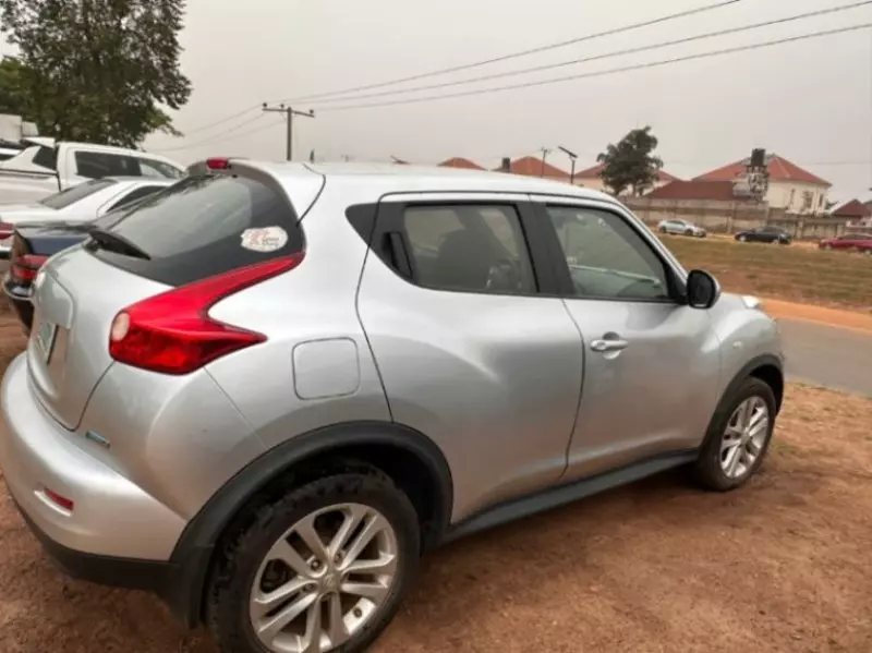 Nissan Juke   - 2012