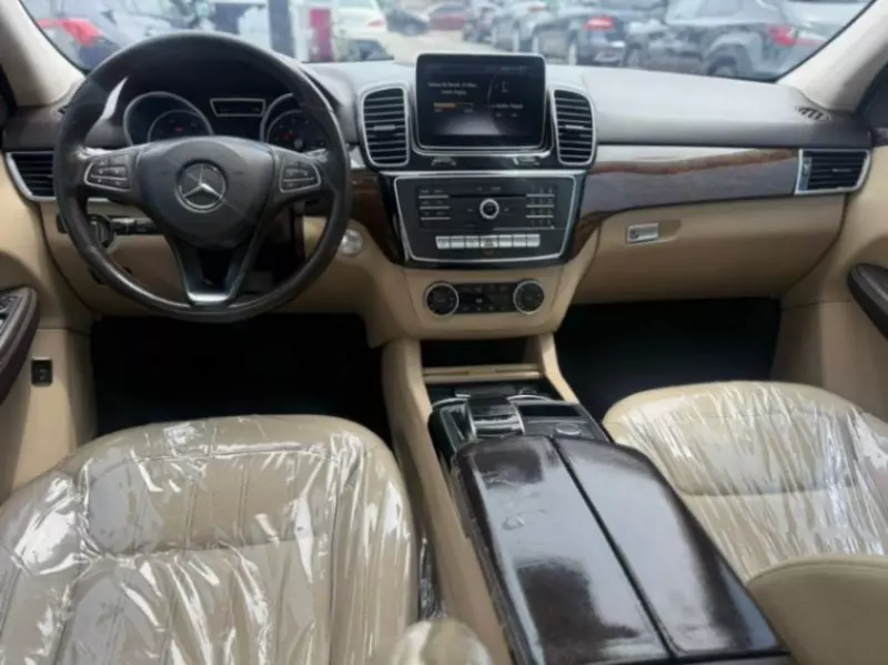 Mercedes-Benz GLE-Class   - 2016