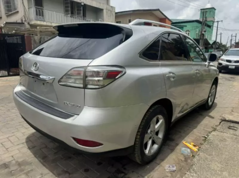 Lexus RX   - 2010