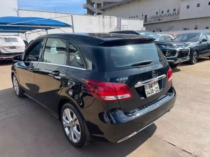 Mercedes-Benz B 200   - 2017