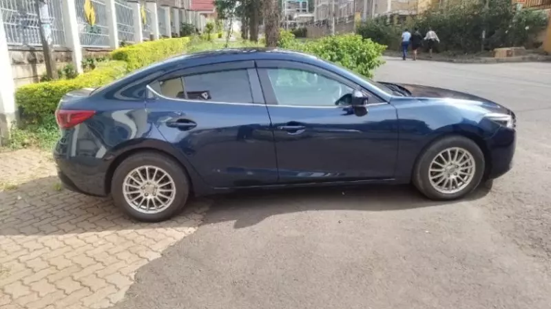 Mazda Axela    - 2016