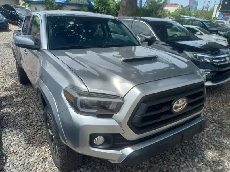 Toyota Tacoma   - 2021