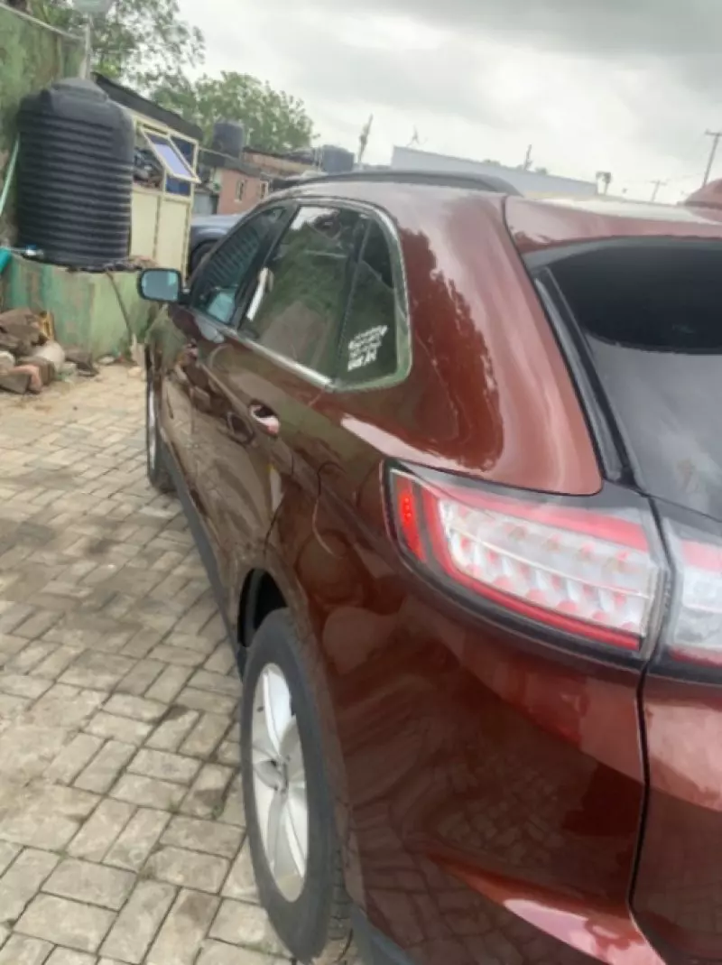 Ford Edge   - 2015