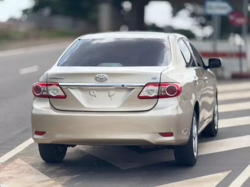 Toyota Corolla   - 2013