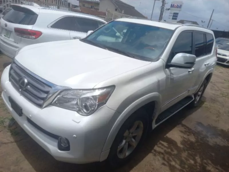 Lexus GX 460   - 2010