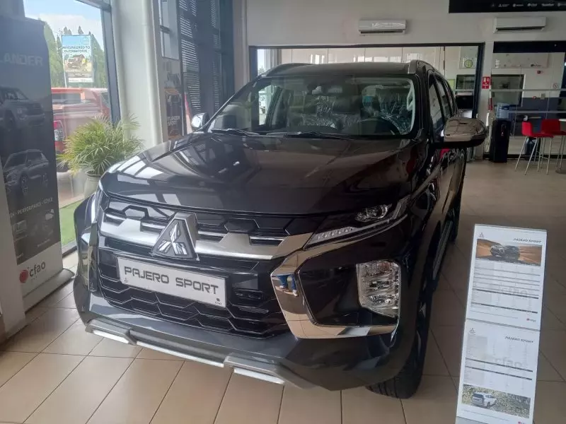 Mitsubishi Pajero Sport   - 2025