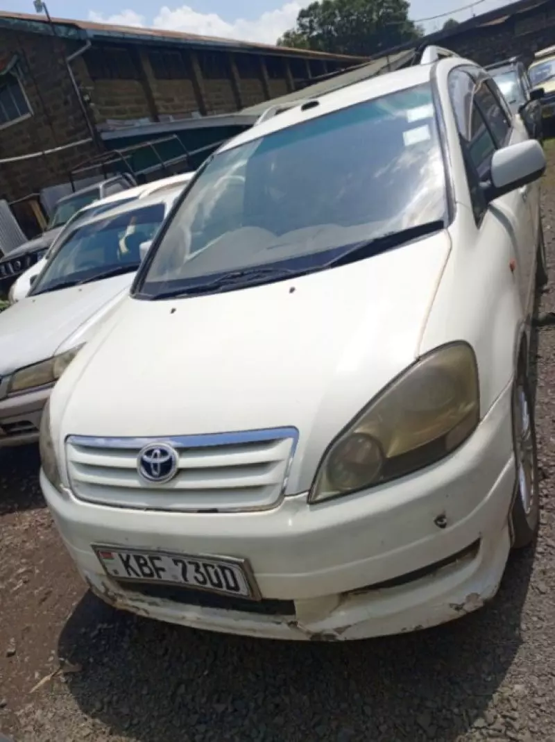 Toyota Ipsum   - 2001