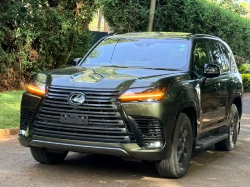 Lexus LX 600