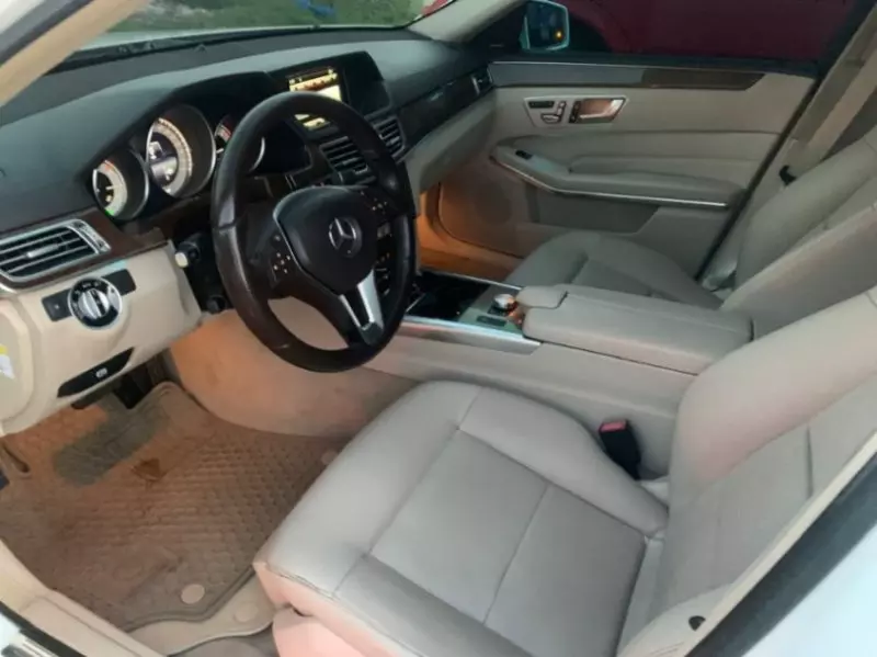 Mercedes-Benz E 300   - 2014
