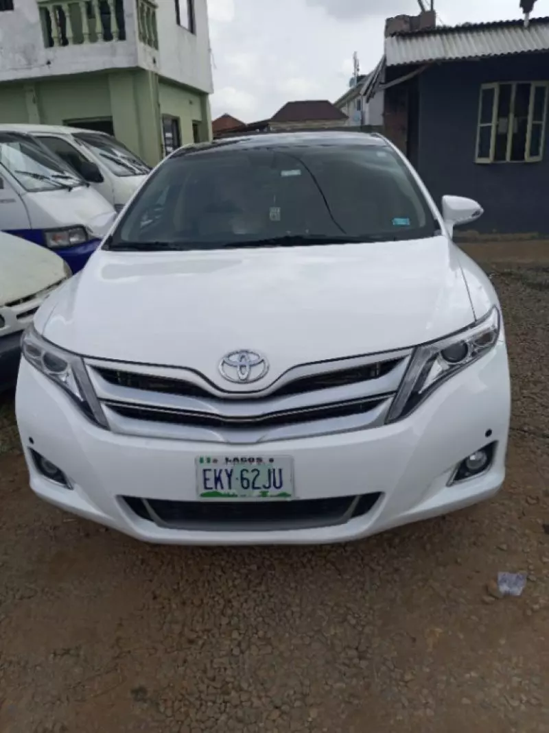 Toyota Venza   - 2015