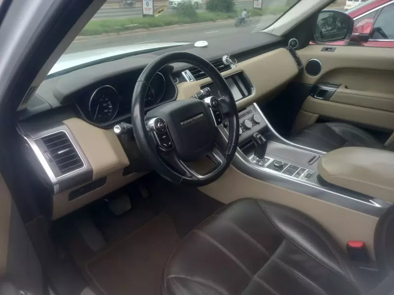 Land Rover Range Rover Sport   - 2015