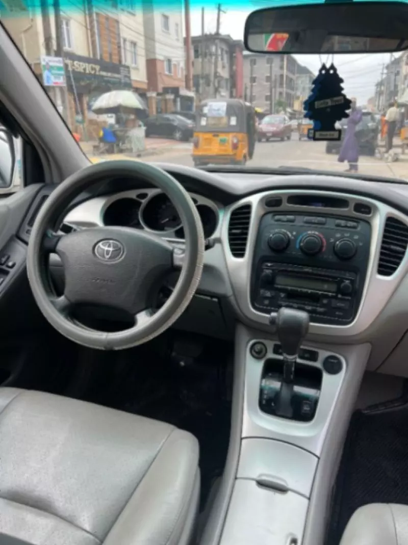 Toyota Highlander   - 2005