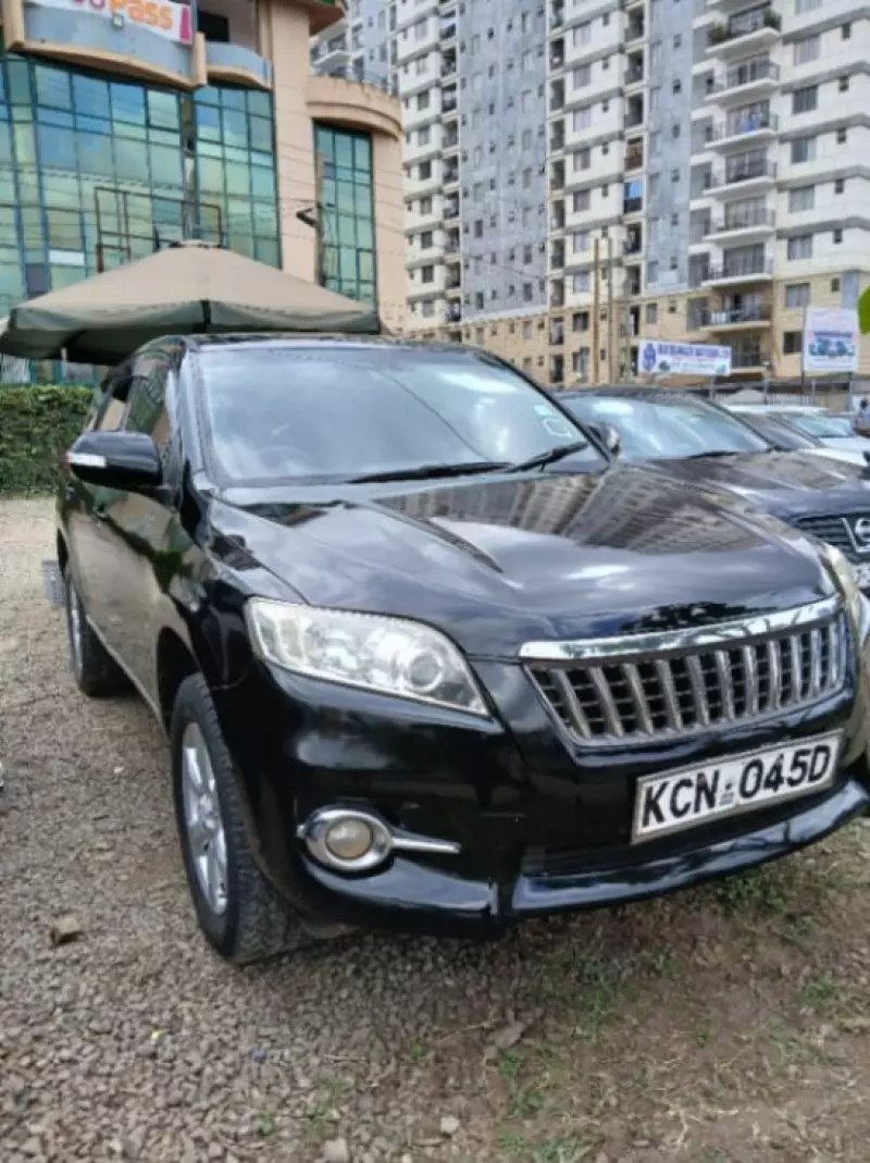 Toyota Vanguard    - 2010