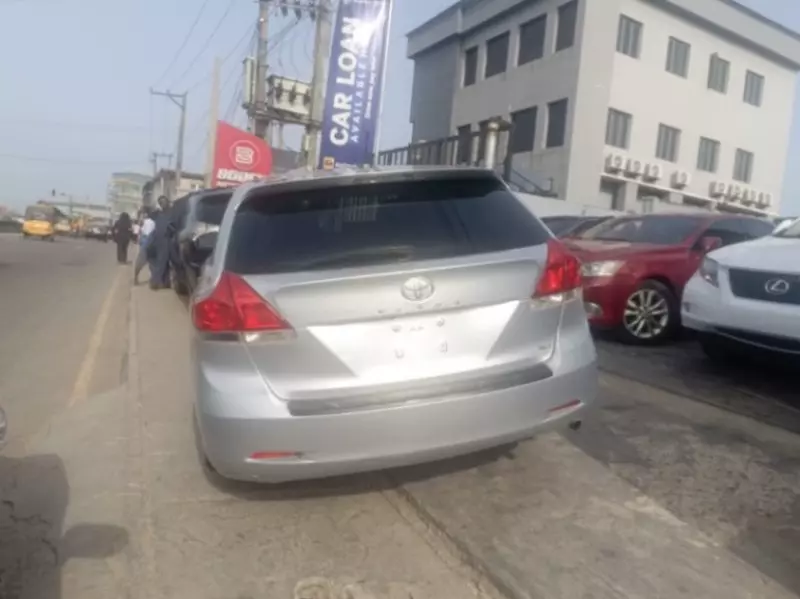 Toyota Venza   - 2011