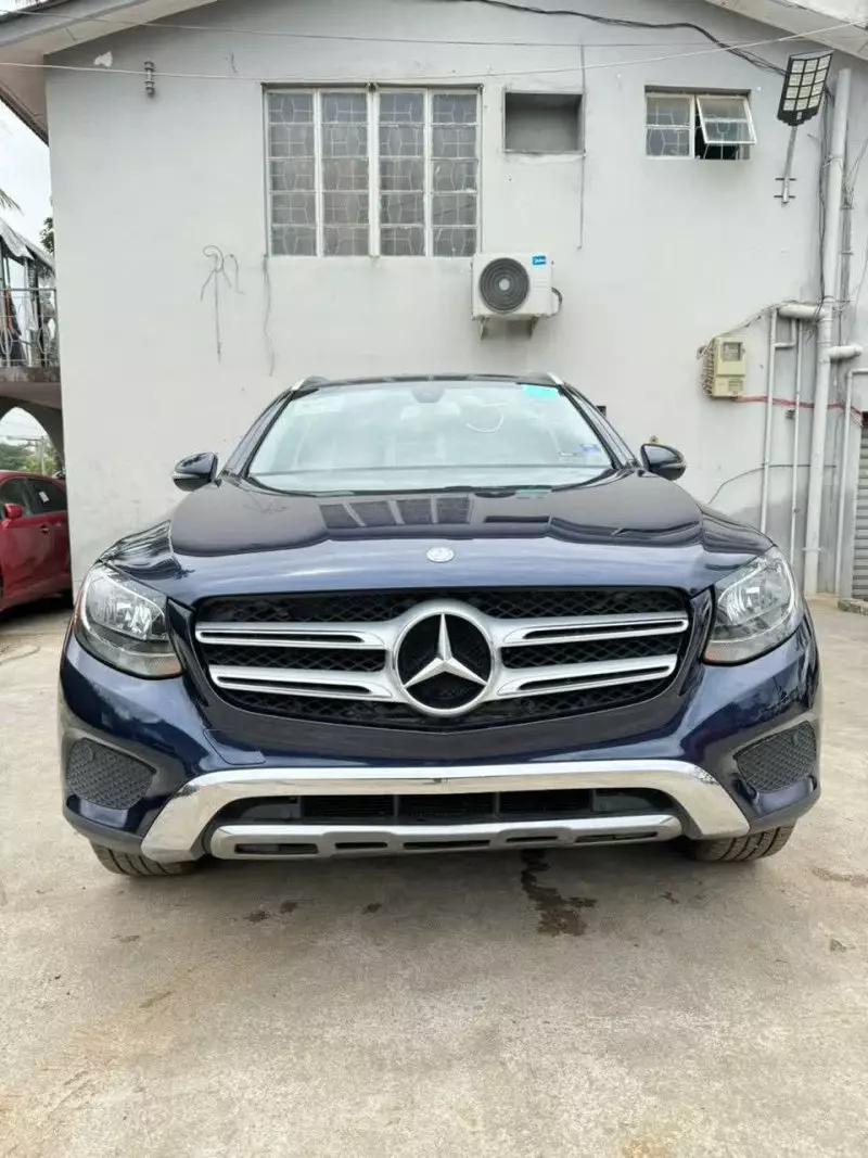 Mercedes-Benz GLC 300   - 2016