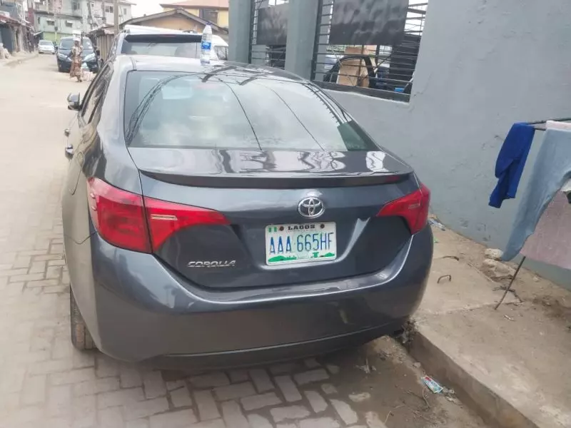 Toyota Camry   - 2014