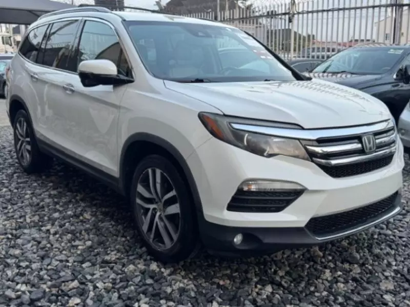 Honda Pilot   - 2017