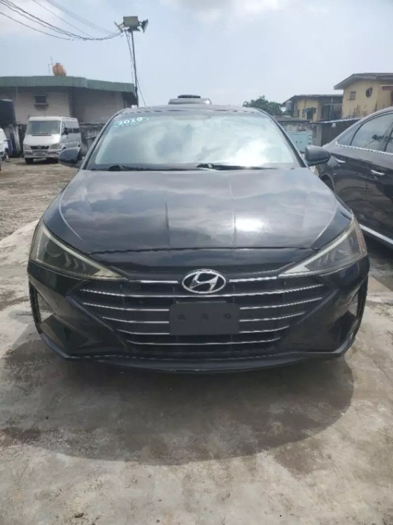 Hyundai Elantra   - 2019