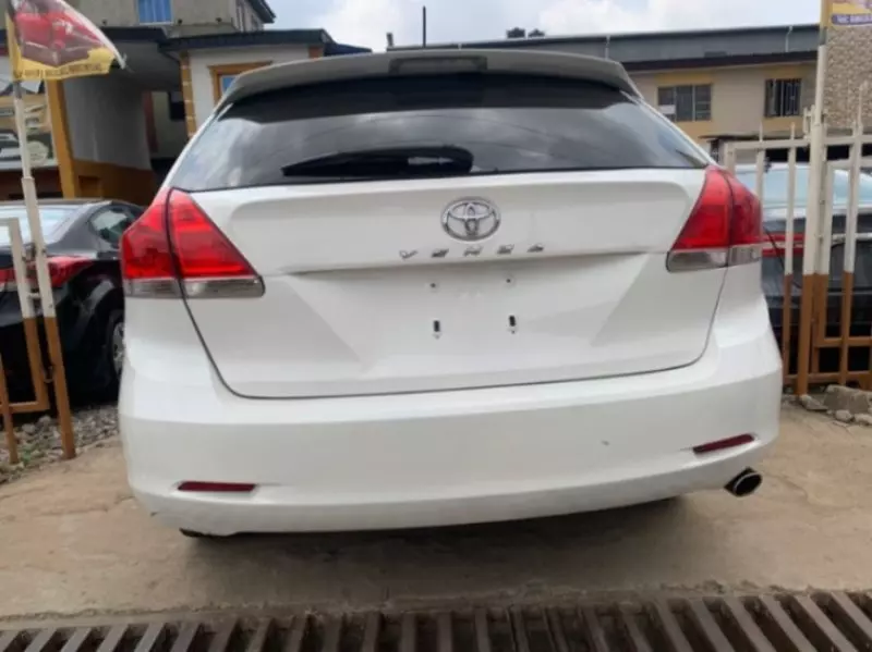 Toyota Venza   - 2010
