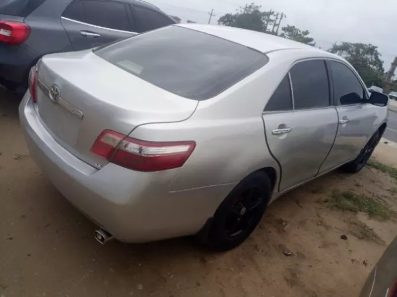 Toyota Camry   - 2007
