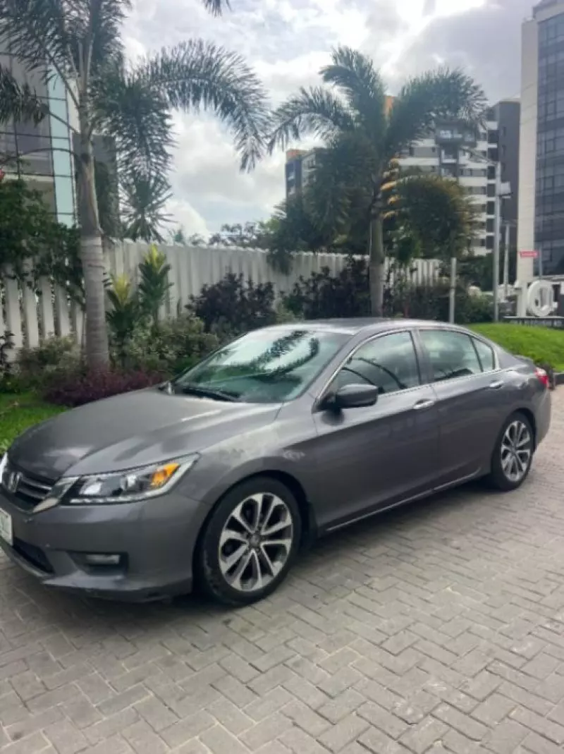 Honda Accord   - 2015