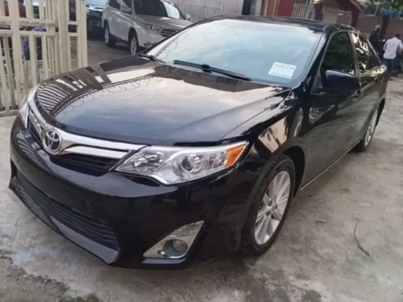 Toyota Camry   - 2013