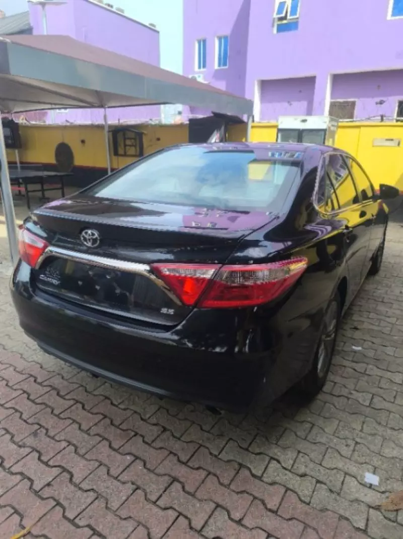 Toyota Camry   - 2015