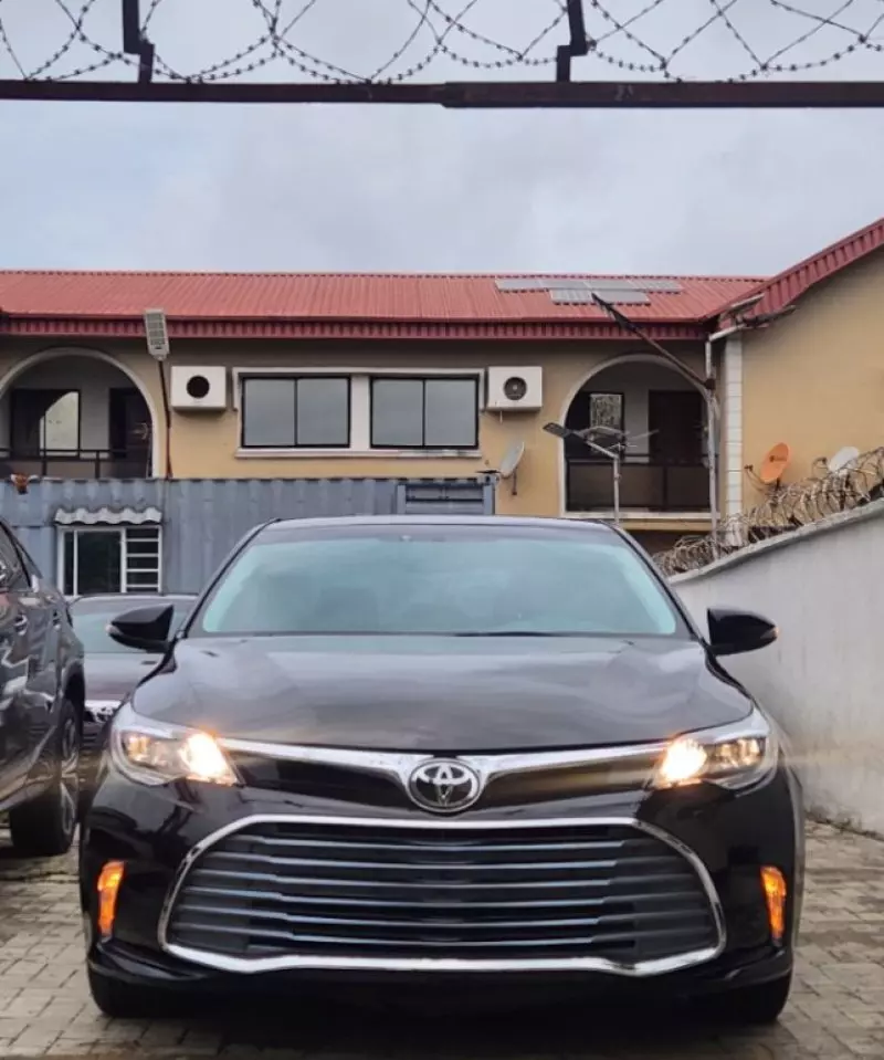 Toyota Avalon   - 2015