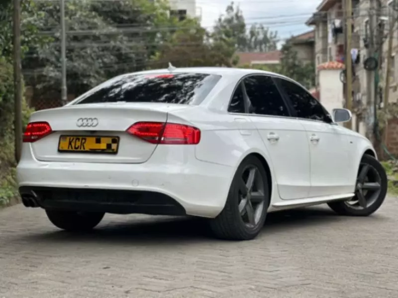 Audi A4   - 2011