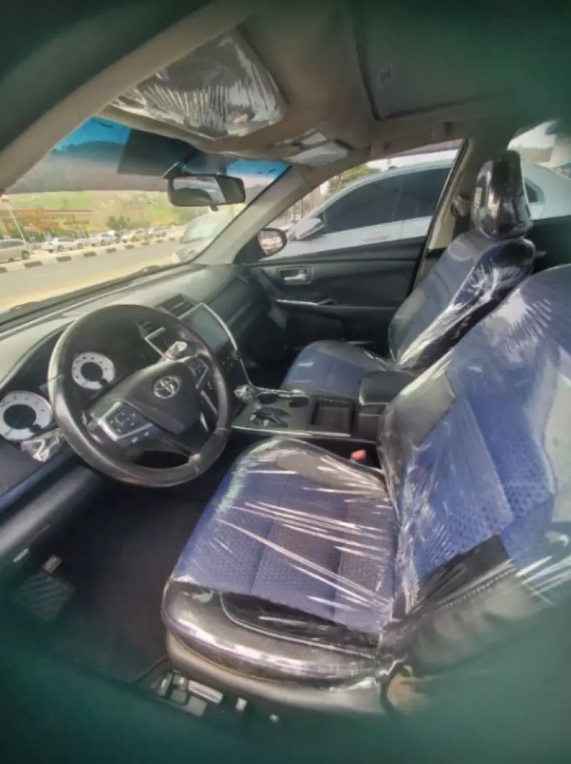 Toyota camry   - 2016