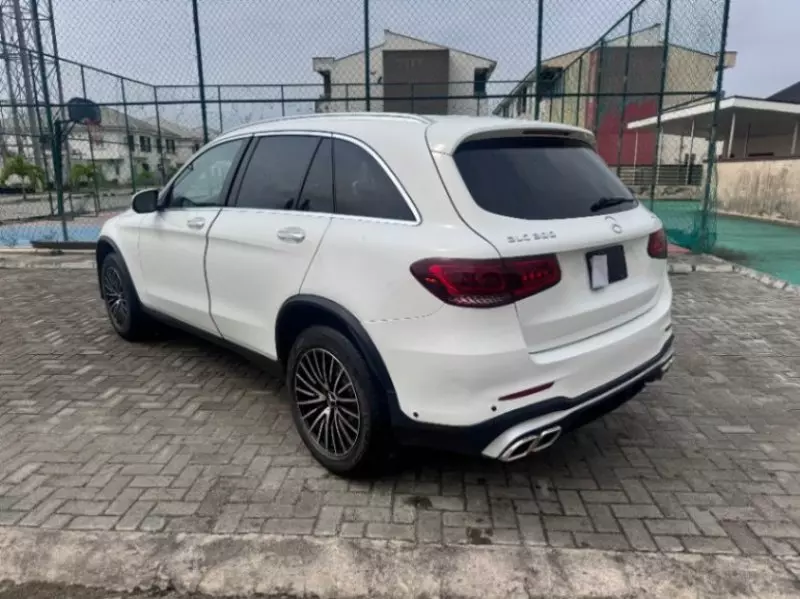 Mercedes-Benz GLC 300   - 2018