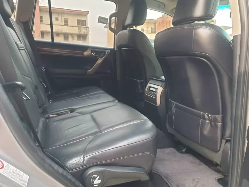 Lexus GX 460   - 2010