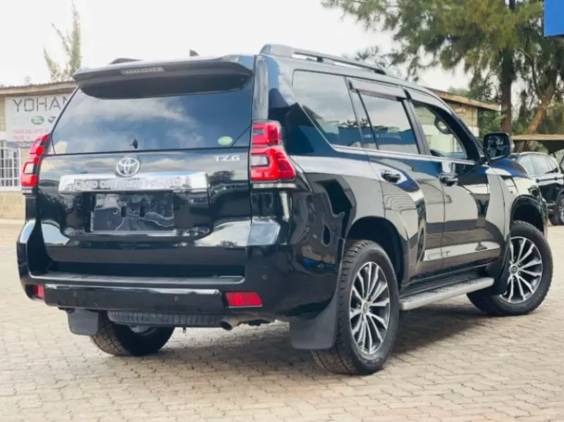 Toyota Landcruiser Prado   - 2019
