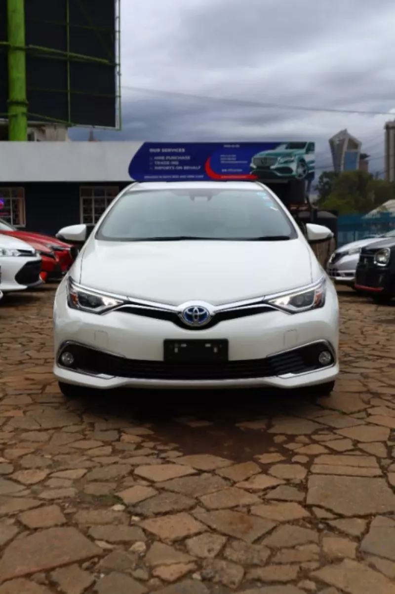 Toyota Auris Hybrid   - 2018