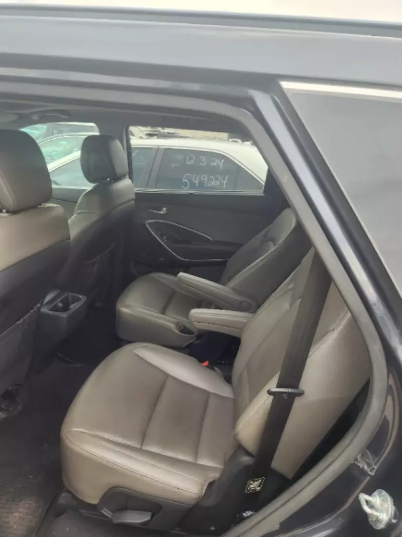 Hyundai Santa Fe   - 2017
