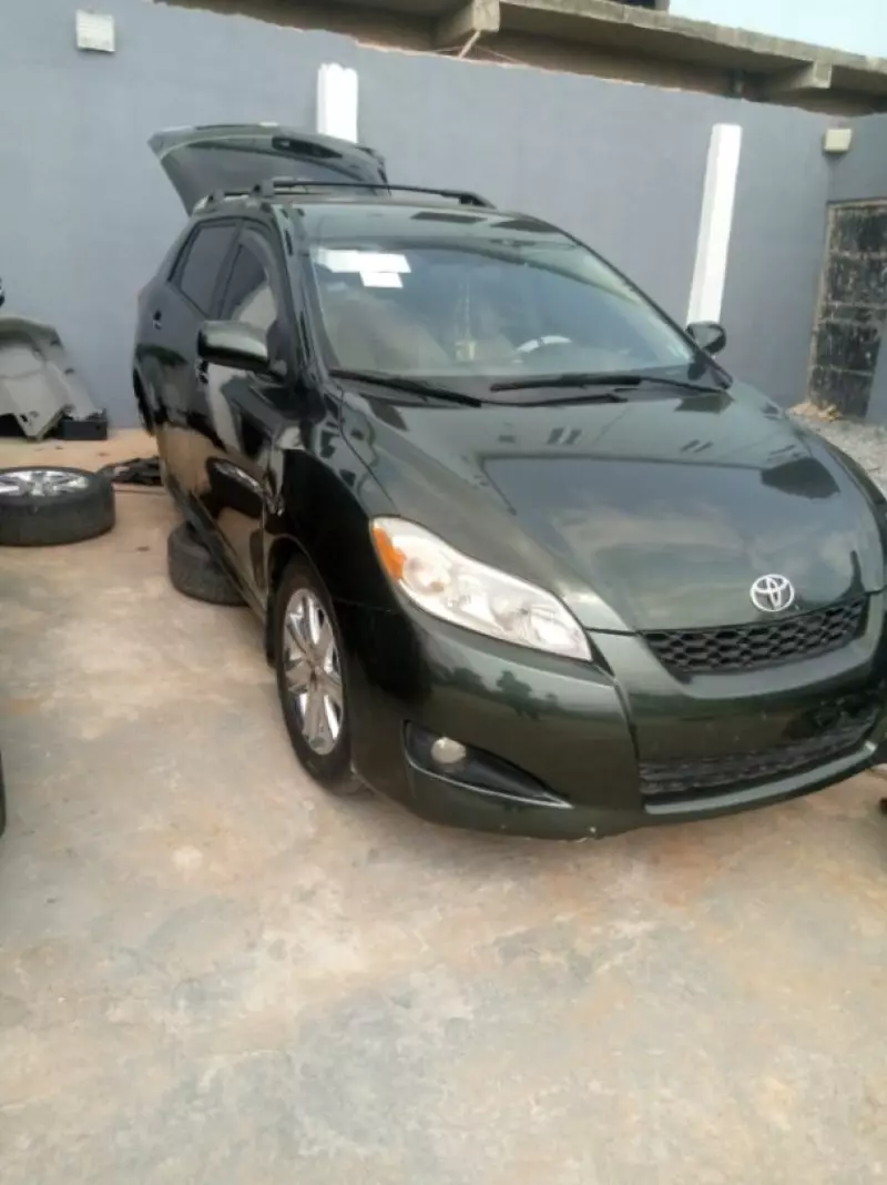 Toyota Matrix - 2012