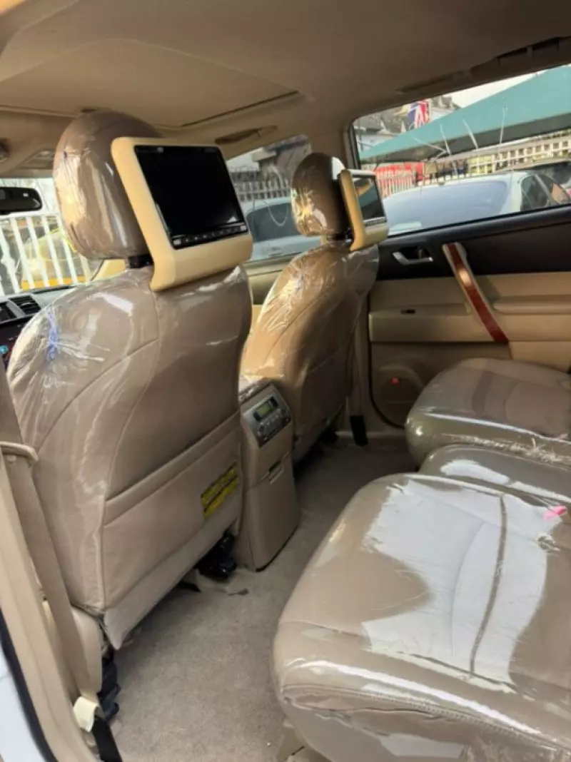 Toyota Highlander   - 2009