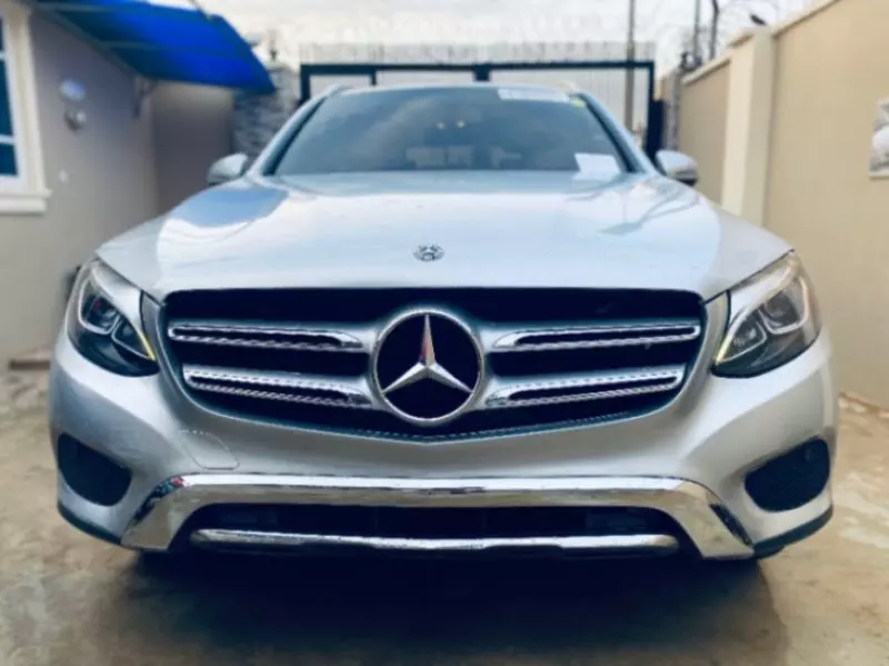 Mercedes-Benz GLC 300   - 2017