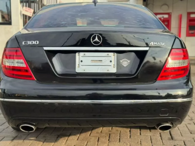 Mercedes-Benz C 300   - 2013