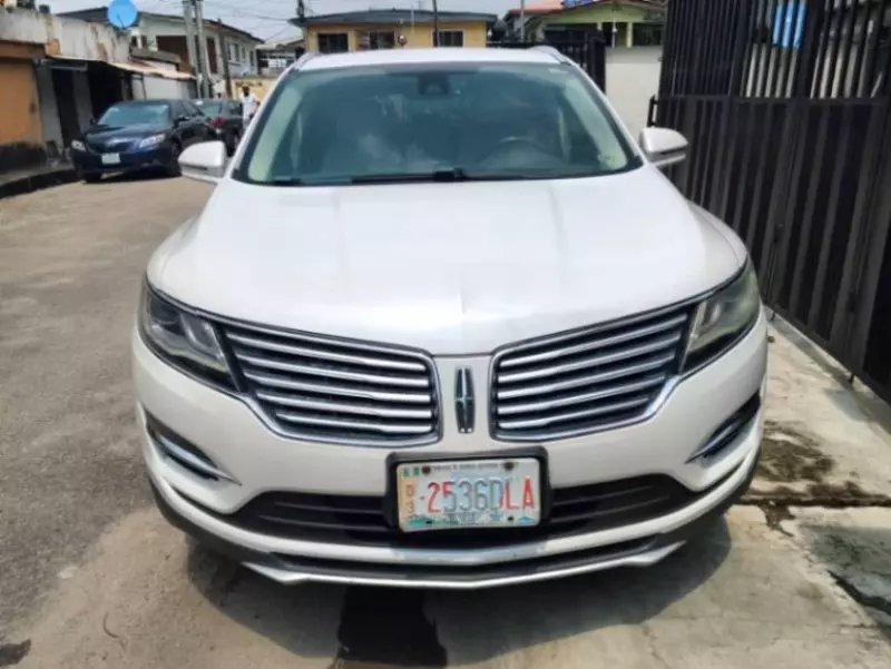 Lincoln MKC   - 2015