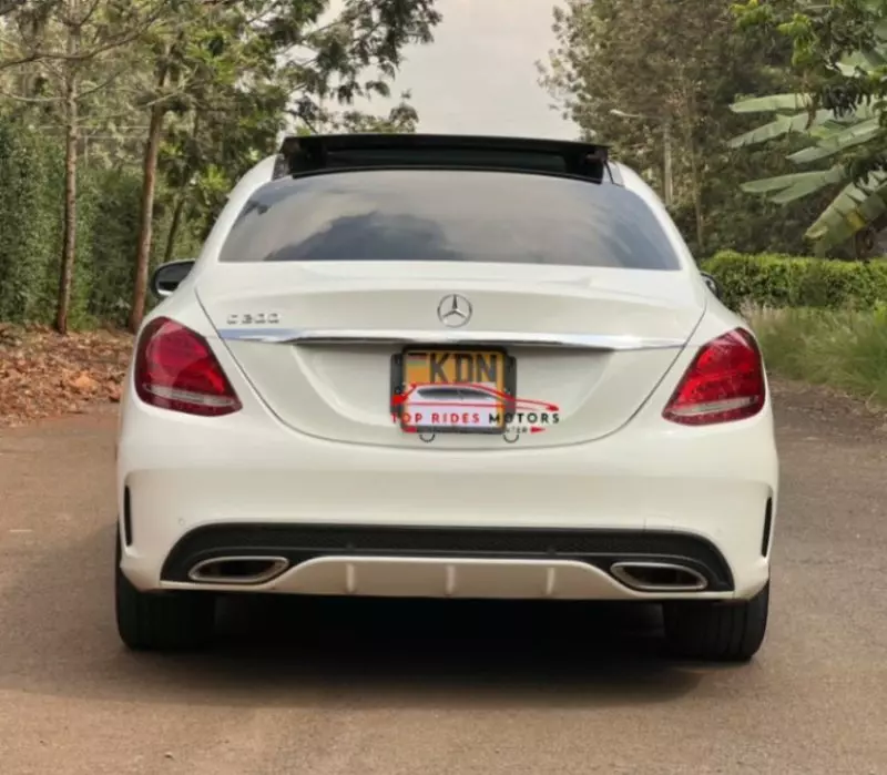 Mercedes-Benz 200   - 2016