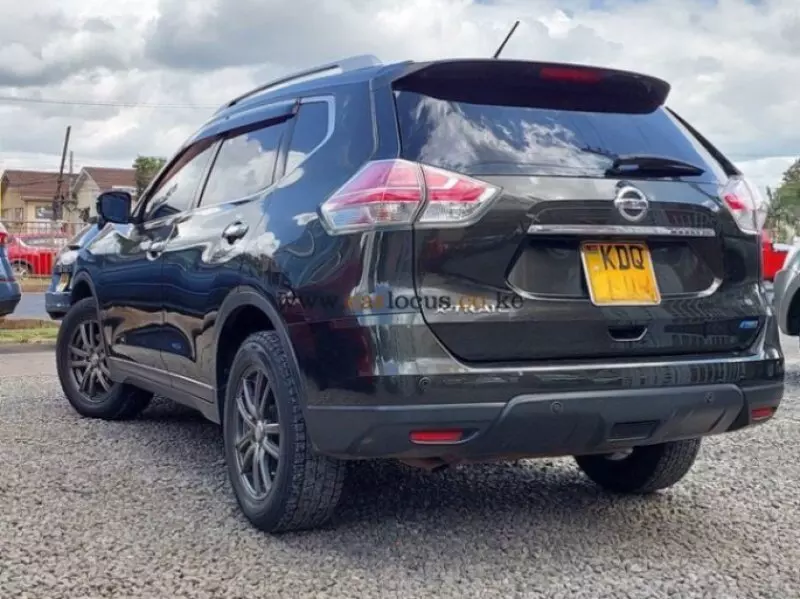 Nissan X-Trail   - 2016